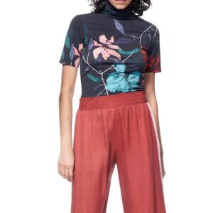 The KIT Upstate Florals Short Sleeve Turtleneck Shirt Top Tropical Size Large
